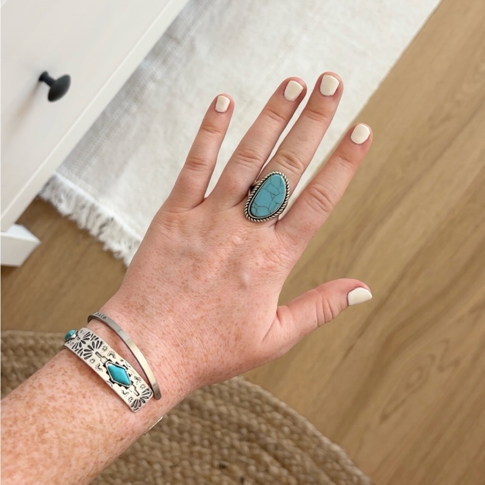 Silver & turquoise stone ring